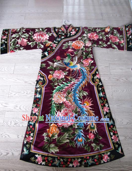 China Traditional Qing Dynasty Palace Lady Embroidered Dress Costume for Women