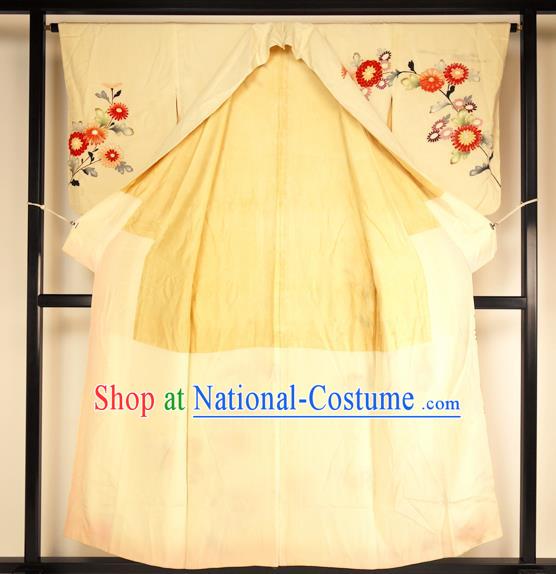 Ancient Japanese Beige Furisode Kimonos Traditional Female Yukata Dress Formal Costume for Women