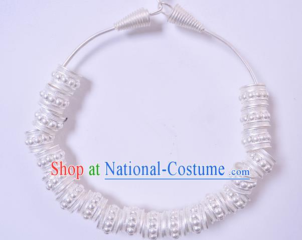 Traditional Chinese Miao Nationality Necklet Hmong Accessories Sliver Necklace for Women