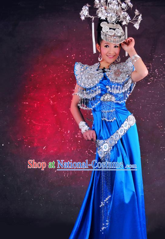 Traditional Chinese Miao Minority Nationality Costume and Headwear Complete Set for Women