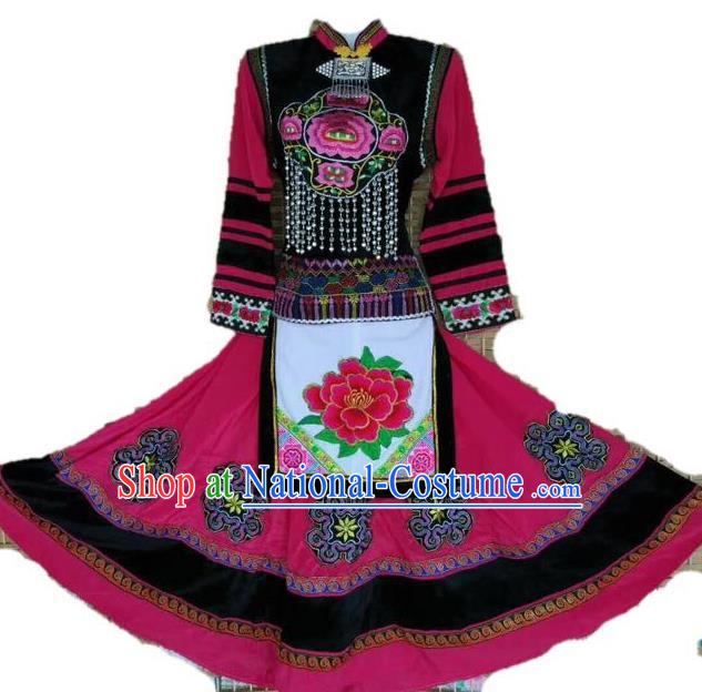 Traditional Chinese Yi Nationality Minority Embroidered Costume, Female Folk Dance Rosy Dress for Women