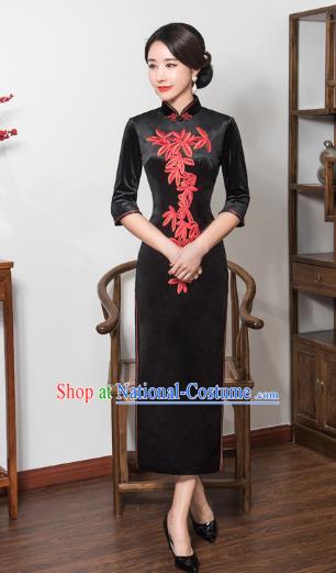 Chinese Traditional Tang Suit Embroidered Qipao Dress National Costume Retro Black Velvet Mandarin Cheongsam for Women