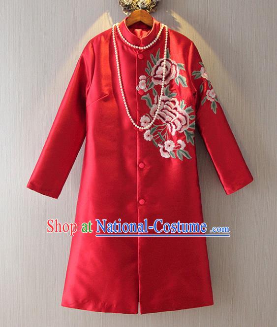 Chinese Traditional National Costume Tangsuit Embroidered Red Dust Coat for Women