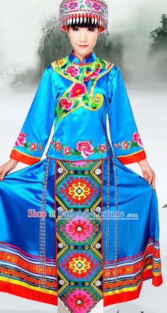 Traditional Chinese Tujia Nationality Dance Costume and Headwear, Tujia Ethnic Pleated Skirt Minority Embroidery Clothing for Women