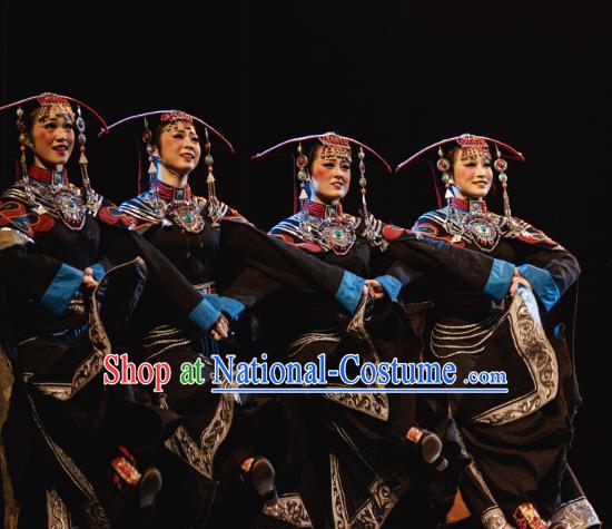 Traditional Chinese Folk Dance Embroidered Costume, China Yi Ethnic Minority Dance Clothing for Women