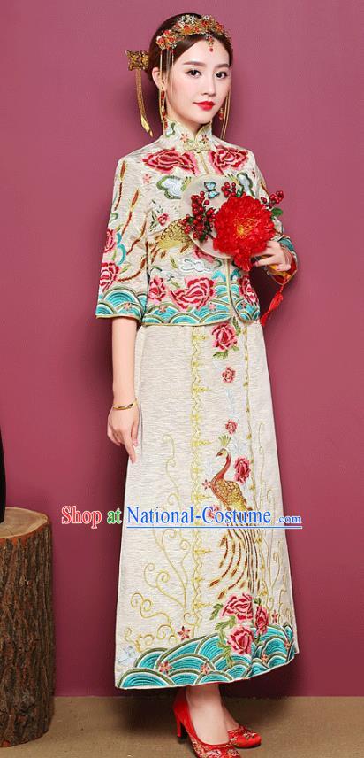 Chinese Ancient Wedding Costume Bride White Toast Clothing, China Traditional Delicate Embroidered Peony Dress Xiuhe Suits for Women