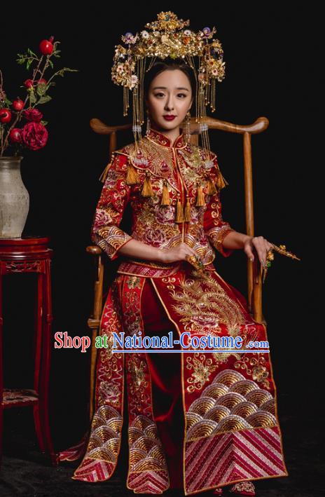 Chinese Ancient Wedding Costume Qing Dynasty Bride Embroidery Toast Clothing, Traditional Delicate Embroidered Red Xiuhe Suits for Women