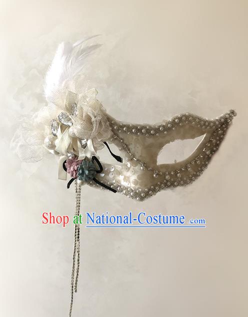 Halloween Venice Exaggerated White Pearls Feather Face Mask Fancy Ball Props Catwalks Accessories Christmas Masks