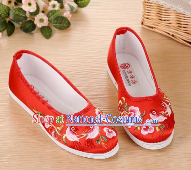 Chinese Traditional Embroidered Shoes Ancient Wedding Red Blood Stained Shoes for Women