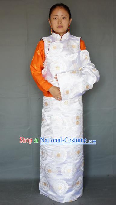 Chinese Traditional Zang Nationality White Brocade Tibetan Robe, China Tibetan Ethnic Heishui Dance Costume for Women