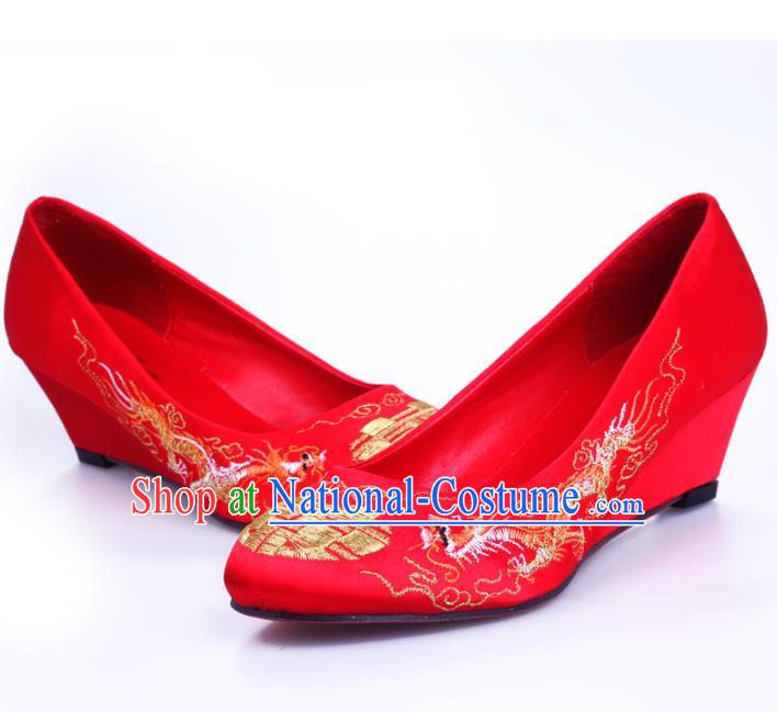 Chinese Traditional Handmade Wedding Embroidered Shoes Bride Red Wedge-heeled Shoes for Women