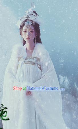 Chinese Ancient Imperial Concubine Hanfu Dress Traditional Tang Dynasty Imperial Consort Embroidered Costume and Hairpins for Women