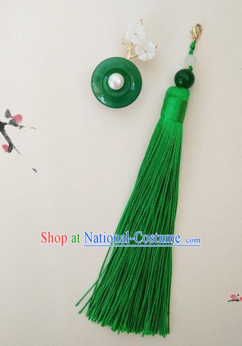 Chinese Ancient Handmade Brooch Jewelry Accessories Green Tassel Peace Buckle Breastpin for Women