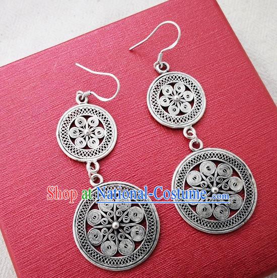 Chinese Handmade Miao Nationality Jewelry Accessories Hmong Sliver Hub Earrings for Women