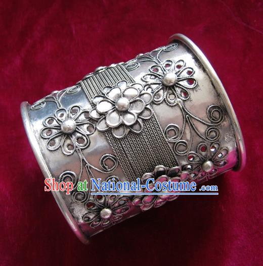 Chinese Miao Nationality Ornaments Sliver Bracelet Traditional Hmong Bangle Jewelry for Women