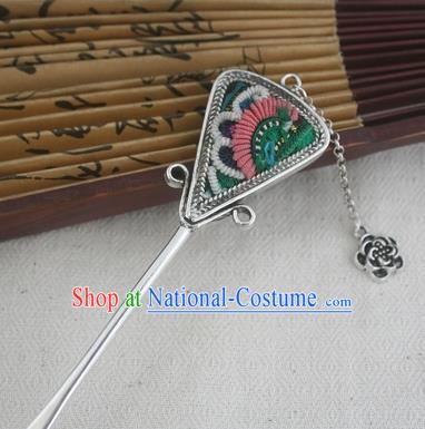 Traditional Chinese Miao Nationality Sliver Tassel Hair Clip Hanfu Embroidered Green Hairpins Hair Accessories for Women