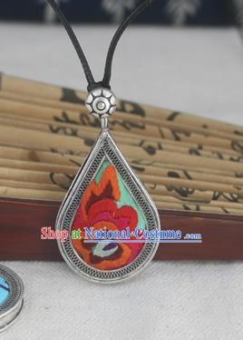 Chinese Traditional Miao Sliver Embroidered Green Necklace Traditional Hmong Necklet for Women