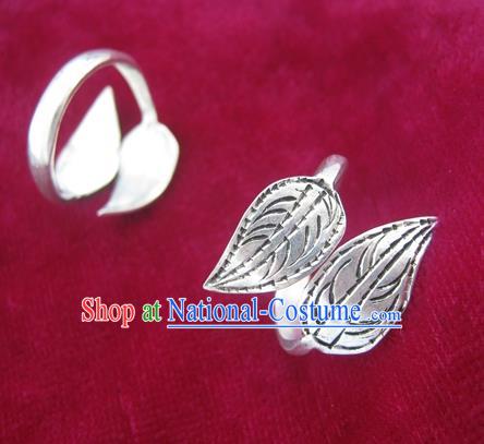 Chinese Miao Sliver Ring Ornaments Traditional Hmong Sliver Leaf Finger Rings for Women