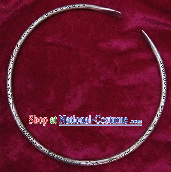 Chinese Miao Sliver Necklace Ornaments Traditional Hmong Carving Sliver Necklet for Women