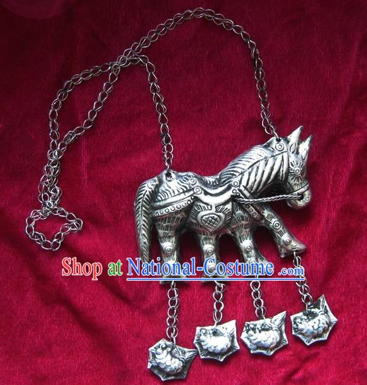 Chinese Miao Sliver Horse Necklace Ornaments Traditional Hmong Carving Sliver Necklet for Women