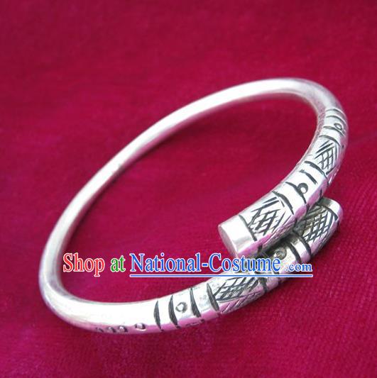 Handmade Chinese Miao Nationality Carving Bracelet Traditional Hmong Sliver Bangle for Women