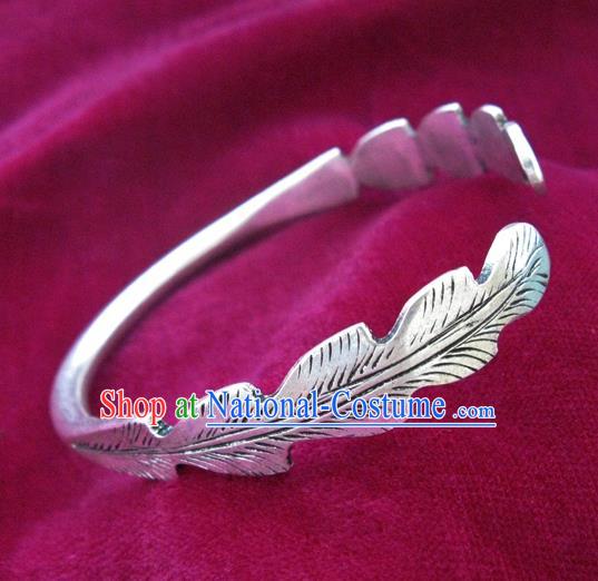 Handmade Chinese Miao Nationality Carving Feather Bracelet Traditional Hmong Sliver Bangle for Women