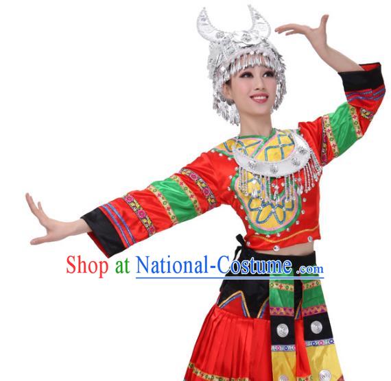 Traditional Chinese Miao Ethnic Clothing, China Hmong Minority Folk Dance Costume and Headwear for Women