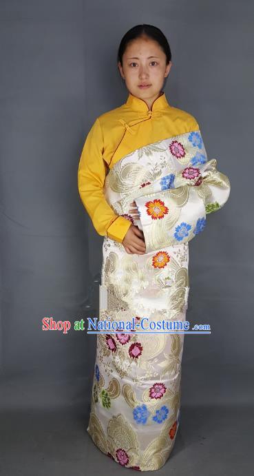 Chinese Traditional Zang Nationality Clothing White Tibetan Robe, China Tibetan Ethnic Heishui Dance Costume for Women