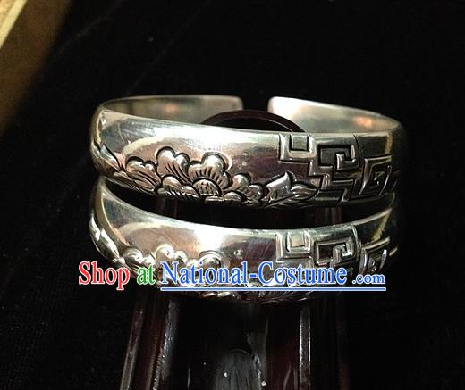 Handmade Chinese Miao Nationality Craft Carving Peony Sliver Bracelet Traditional Hmong Bangle for Women