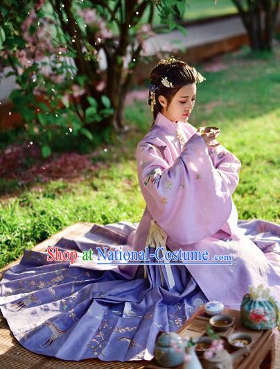 Chinese Ancient Palace Lady Hanfu Han Dynasty Imperial Concubine Queen Embroidered Historical Costumes