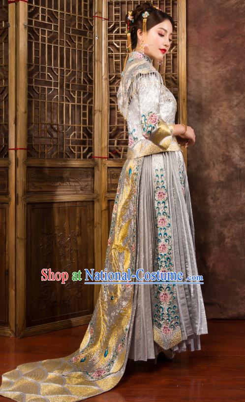 Traditional Chinese Wedding Costumes Ancient Bride Embroidered Peony Trailing XiuHe Suit for Women