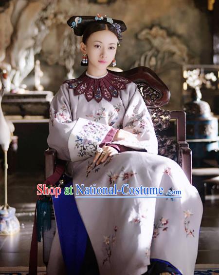 Chinese Ancient Drama Manchu Palace Lady Costume Story of Yanxi Palace Qing Dynasty Imperial Consort Embroidered Clothing for Women