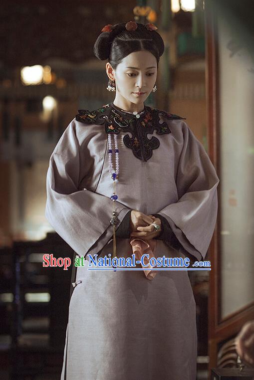 Chinese Ancient Drama Story of Yanxi Palace Qing Dynasty Manchu Imperial Consort Embroidered Costumes and Headpiece Complete Set