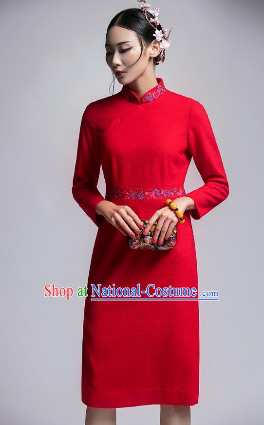 Chinese Traditional Tang Suit Embroidered Red Woolen Cheongsam China National Qipao Dress for Women