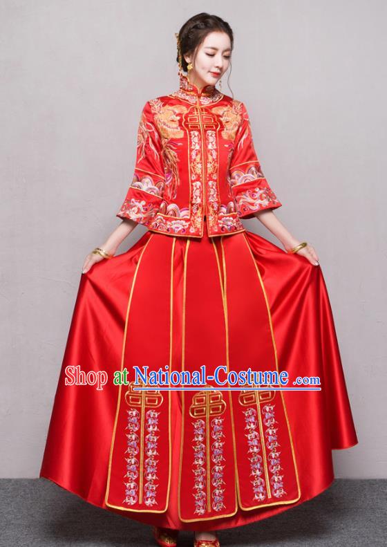 Chinese Traditional Xiuhe Suit Ancient Longfeng Flown Embroidered Red Wedding Dress for Women