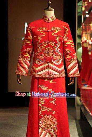 Chinese Traditional Wedding Xiuhe Suit Costume Ancient Bridegroom Tang Suit Embroidered Red Clothing for Men