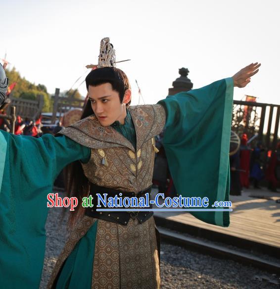 Chinese Ancient Swordsman Royal Highness Embroidered Costumes and Headpiece for Men