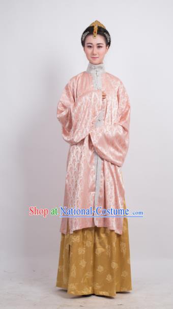 Traditional Chinese Ming Dynasty Dowager Costume Ancient Pink Long Blouse for Women