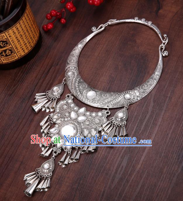 Chinese Traditional Jewelry Accessories Miao Nationality Minority Wedding Carving Necklace for Women