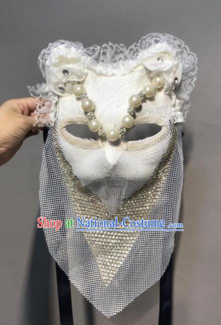 Top Halloween Cosplay White Cat Masks Brazilian Carnival Catwalks Fancy Dress Ball Face Mask for Men