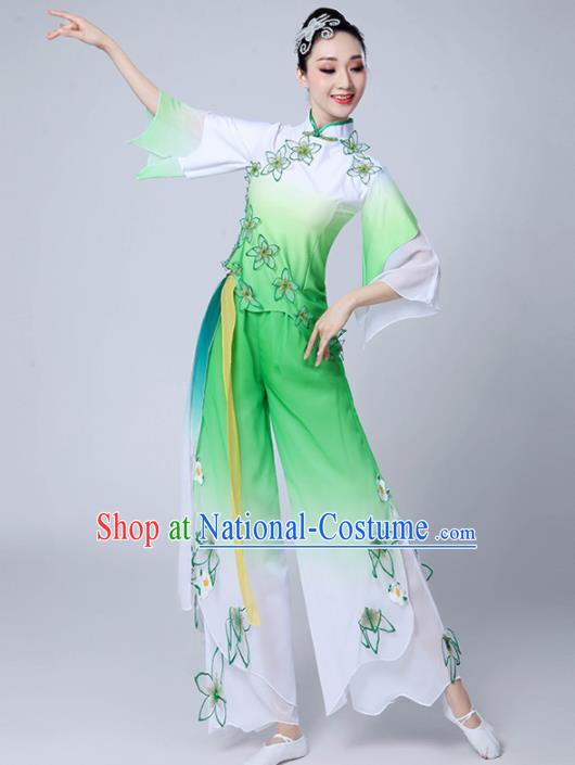 Chinese Traditional Group Dance Yangko Green Costumes Stage Performance Folk Dance Clothing for Women