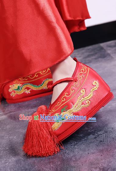 Traditional Chinese Shoes Wedding Shoes Ancient Princess Shoes Peking Opera Red Embroidered Shoes for Women