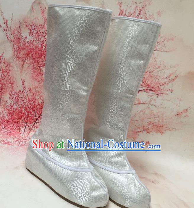 Chinese Traditional Shoes Ancient Emperor Beijing Opera White Boots Hanfu Satin Boots for Men