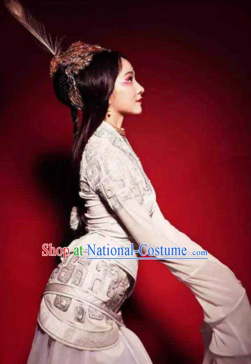 Chinese Ancient Stateswoman Fu Hao White Hanfu Dress Shang Dynasty Empress Fuhao Costumes Complete Set