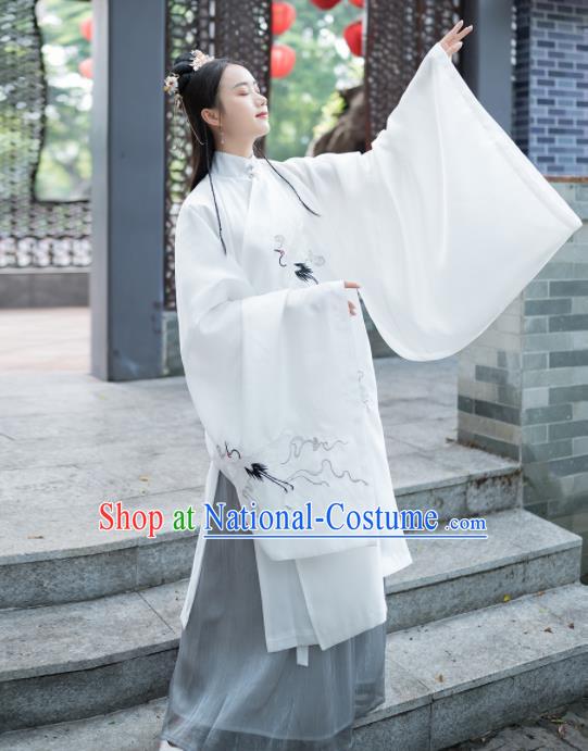 Traditional Chinese Ming Dynasty Aristocratic Lady Replica Costumes Ancient Court Princess White Hanfu Dress Complete Set for Women