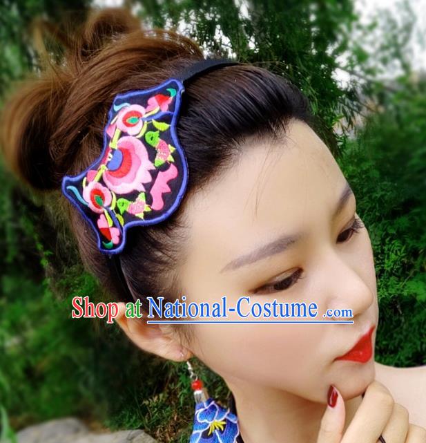 Chinese Traditional Ethnic Embroidered Headband National Handmade Hair Clasp for Women