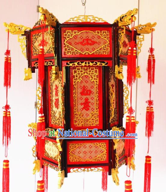 Chinese Traditional New Year Carving Wood Dragon Head Palace Lantern Asian Handmade Lantern Ancient Lamp