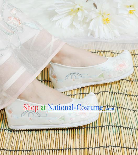 Chinese National Embroidered Lotus White Shoes Ancient Traditional Princess Shoes Hanfu Shoes for Women