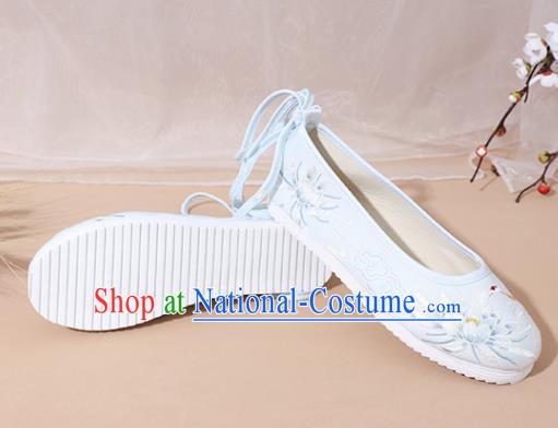 Chinese National Embroidery Lotus Light Blue Hanfu Shoes Traditional Princess Shoes Embroidered Shoes for Women