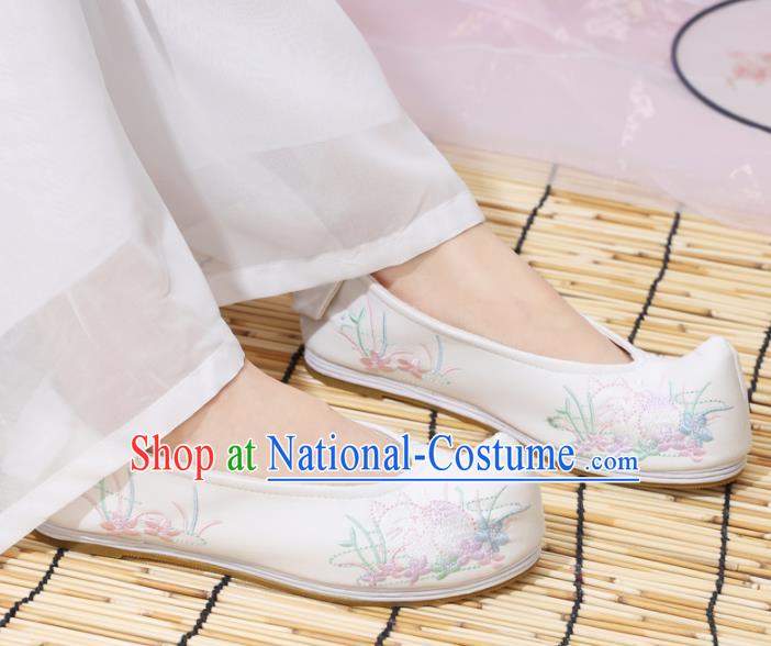 Traditional Chinese National Embroidered Orchid White Shoes Ancient Princess Cloth Shoes Handmade Hanfu Shoes for Women